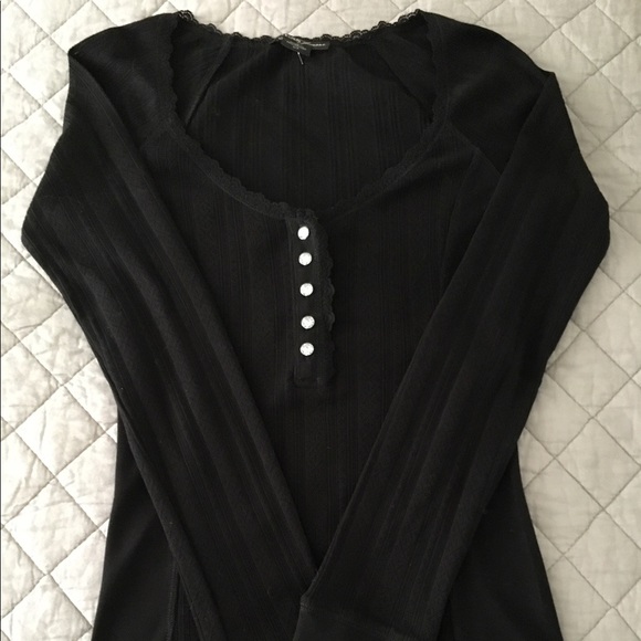 Guess Black Long Sleeve Sweater - Picture 2 of 2